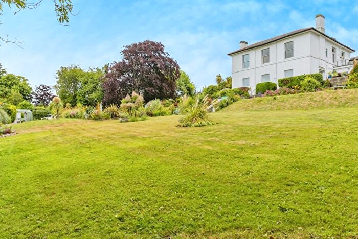 1 Bedroom Flat For Sale In Lower Warberry Road, Torquay, TQ1
