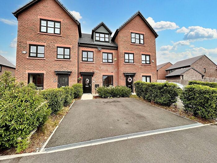 3 Bedroom Town House For Sale In Campbell Road, Swinton, M27