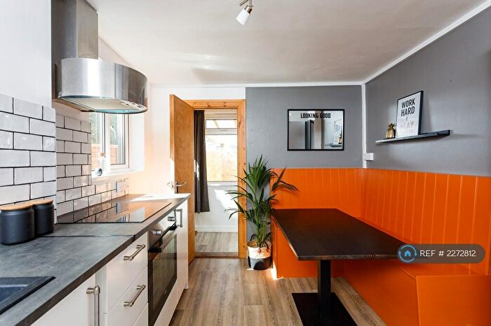 5 Bedroom Terraced House To Rent In Malvern Terrace, Brynmill, Swansea, SA2