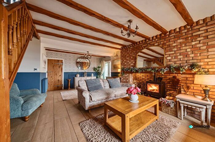 3 Bedroom Semi-Detached House For Sale In Engine Row, Penclawdd, Swansea, SA4