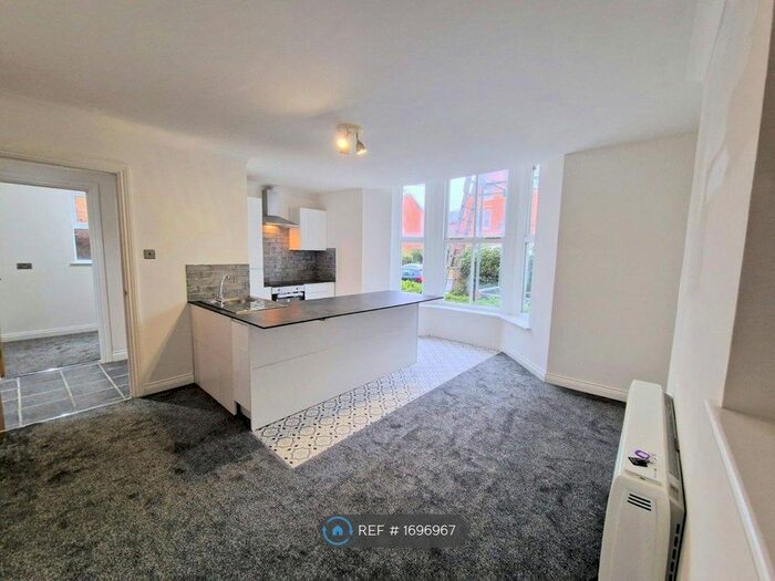 2 Bedroom Flat To Rent In York Road, Edgbaston, Birmingham, B16