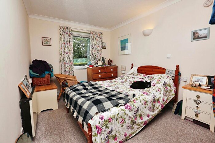 1 Bedroom Flat For Sale In River View Road, Southampton, Hampshire, SO18