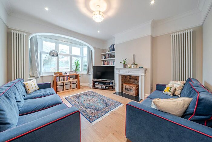 5 Bedroom Terraced House For Sale In Kings Avenue, London, SW4