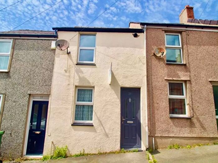 2 Bedroom Terraced House For Sale In Hendre Street, Caernarfon, LL55