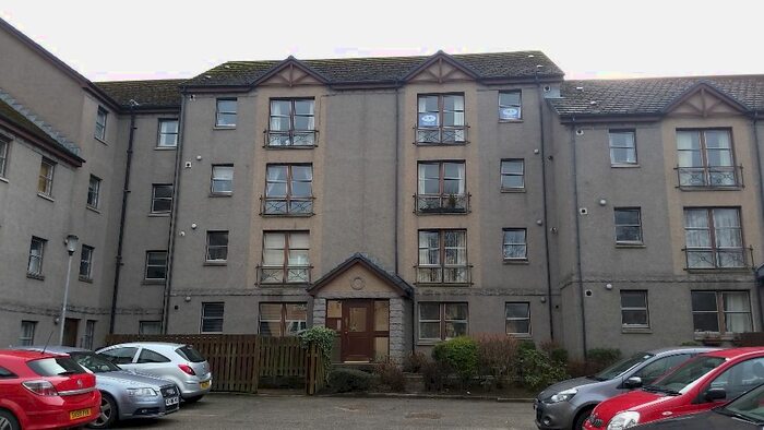 2 Bedroom Flat To Rent In Roslin Place, City Centre, Aberdeen, AB24