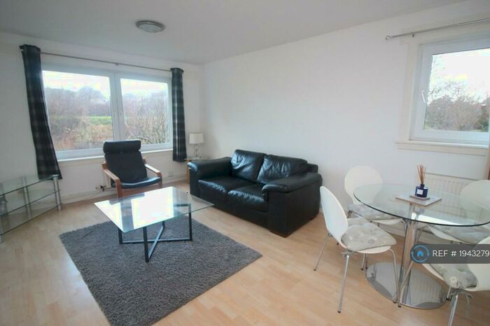 2 Bedroom Flat To Rent In North Gyle Loan, Edinburgh, EH12