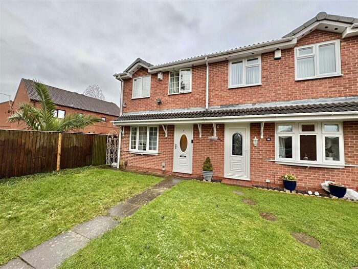 3 Bedroom House To Rent In Osprey Close, Clifton, Nottingham, NG11