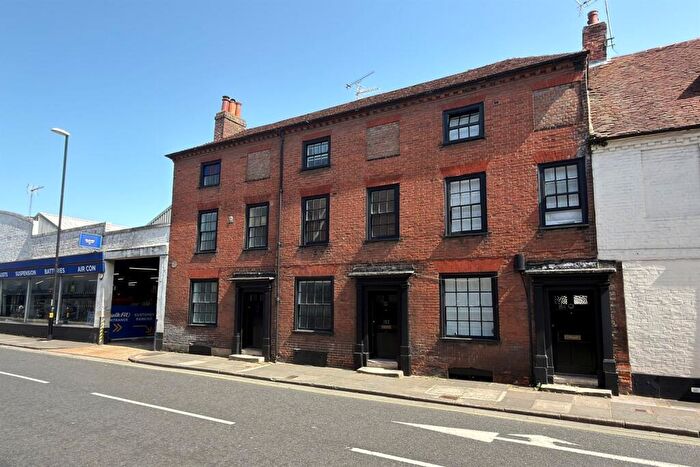 4 Bedroom Terraced House To Rent In St. Pancras, Chichester, PO19