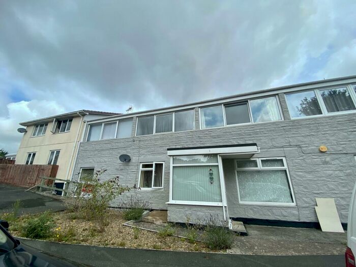 2 Bedroom Flat To Rent In Glenfield Road, Plymouth, PL6