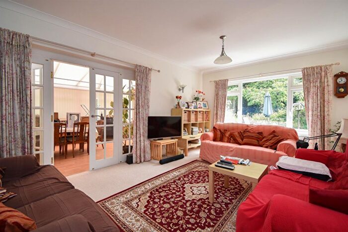 4 Bedroom Detached Bungalow For Sale In St. Helens Avenue, Hastings, TN34