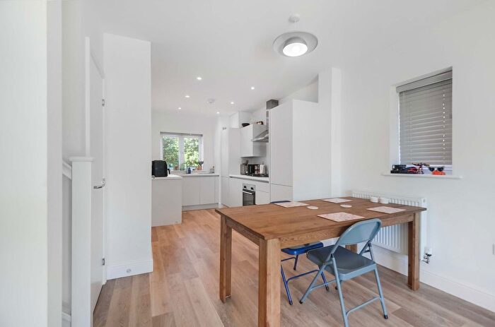 2 Bedroom Property For Sale In Kite Crescent, Princes Risborough, HP27