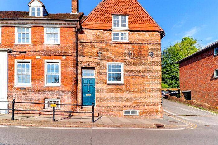 2 Bedroom Apartment To Rent In Quarry Street, Guildford, GU1