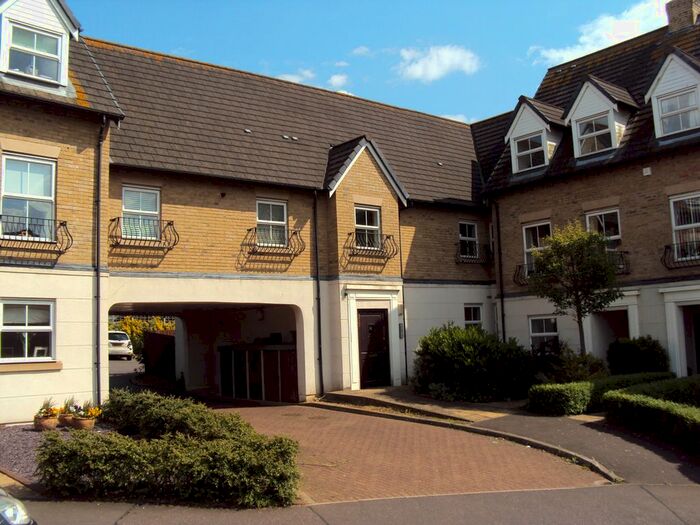 1 Bedroom Flat To Rent In Sandmartin Crescent, Colchester, CO3