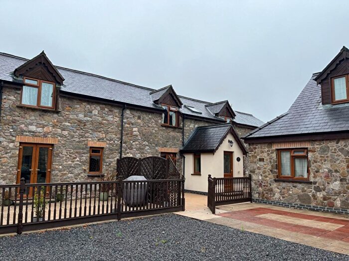 3 Bedroom Semi-Detached House To Rent In Cedar Cottage, Morfa Bach Farm, Kidwelly, SA17