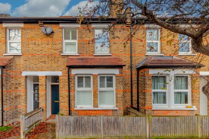 3 Bedroom Semi-Detached House To Rent In Balfour Road, London, W13