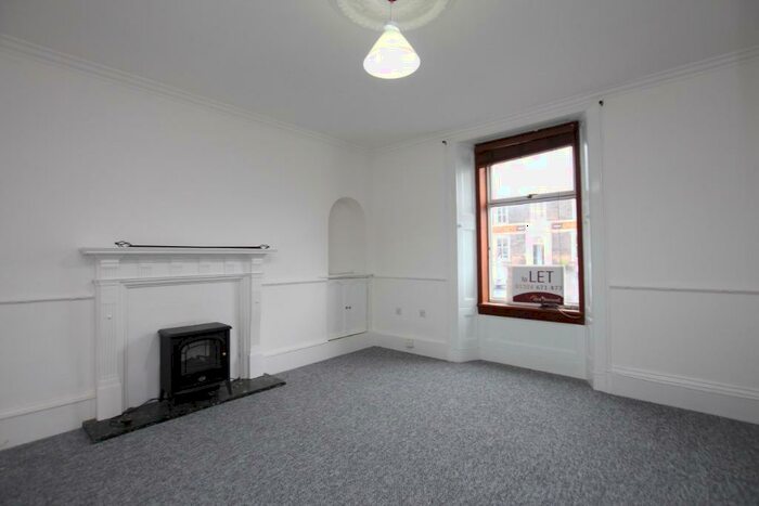 3 Bedroom Flat To Rent In Craigleith Terrace, West Stirling Street, Alva, FK12