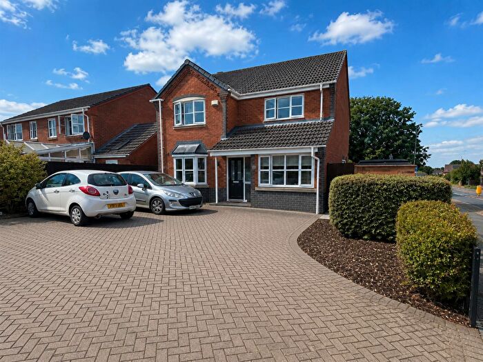 5 Bedroom Detached House For Sale In Outlands Drive, Hinckley, LE10