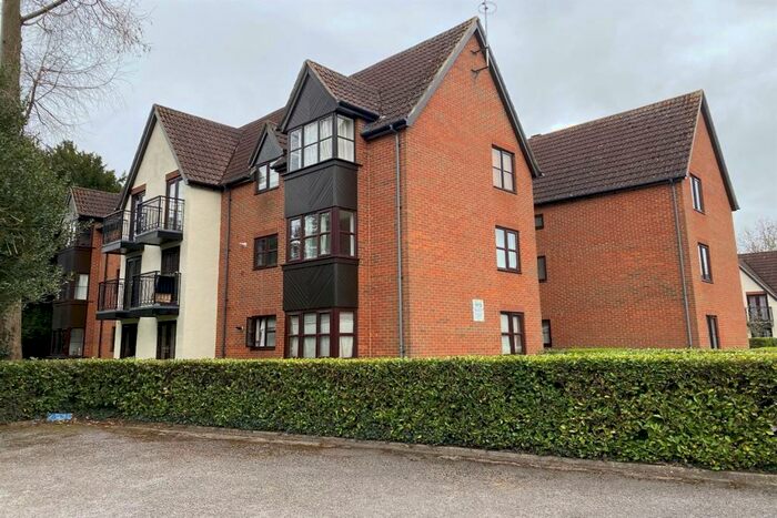 2 Bedroom Apartment To Rent In Southern Hill, Reading, RG1