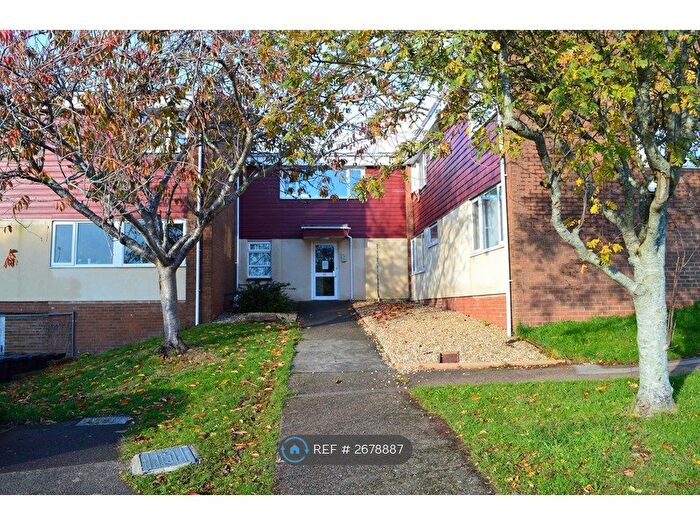 Studio To Rent In St. Georges Court, Torquay, TQ2