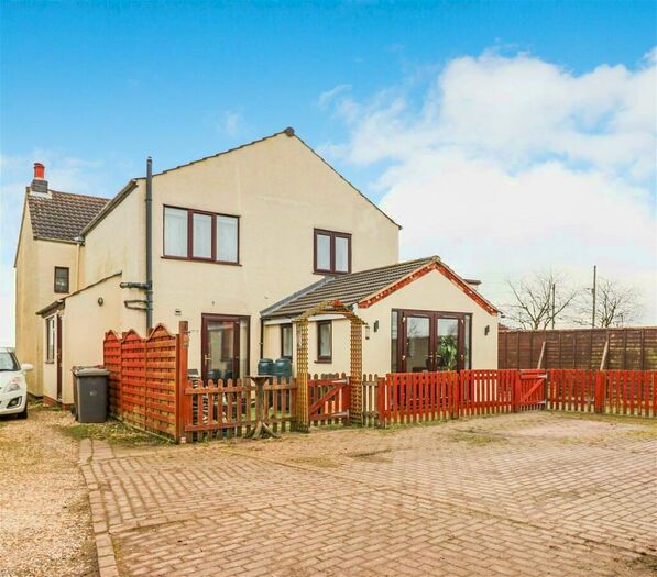 4 Bedroom Detached House For Sale In Main Street, Howsham, LN7