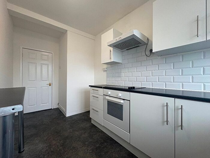 2 Bedroom Flat To Rent In King Street, Brynmawr, Ebbw Vale, NP23