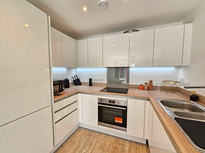 1 Bedroom Flat To Rent In Meridian Way, Southampton, SO14