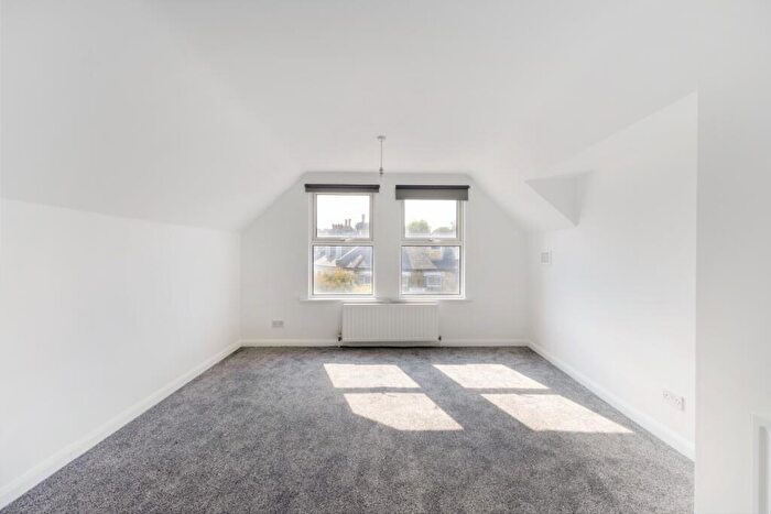 2 Bedroom Flat To Rent In Gipsy Road London, SE27