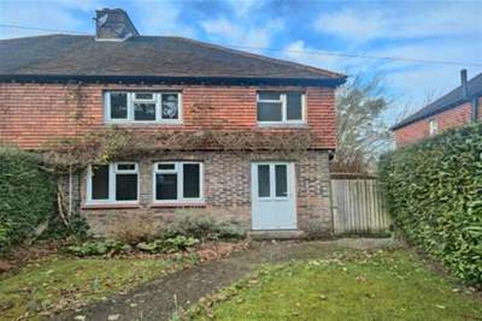 3 Bedroom Semi-Detached House To Rent In Heathfield, TN21