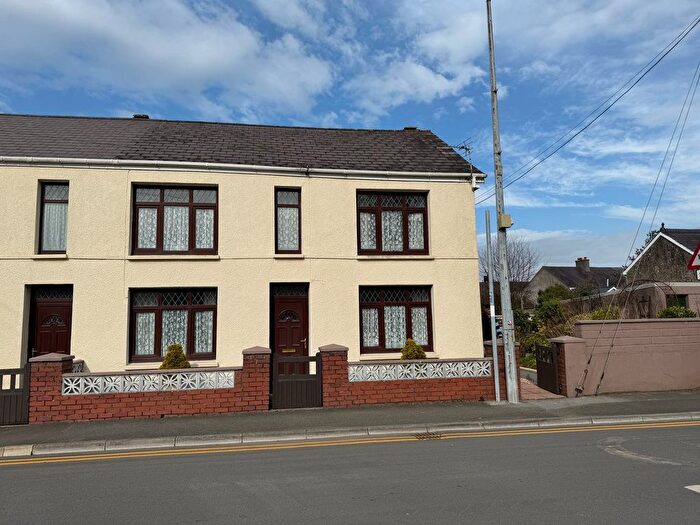 3 Bedroom Semi-Detached House For Sale In Bethlehem Road, Ffairfach, Llandeilo, SA19