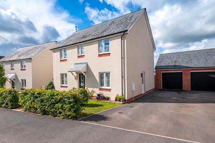 4 Bedroom Detached House For Sale In Willow Rise, Tiverton, EX16