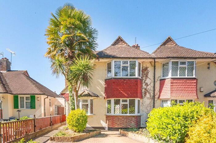 3 Bedroom Semi-Detached House For Sale In Cromwell Road, Worcester Park, KT4