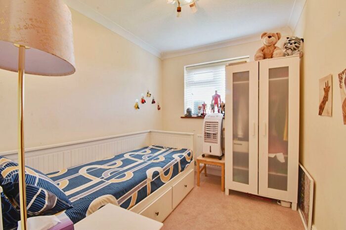 4 Bedroom Detached House To Rent In Avalon Close, Watford, Hertfordshire, WD25