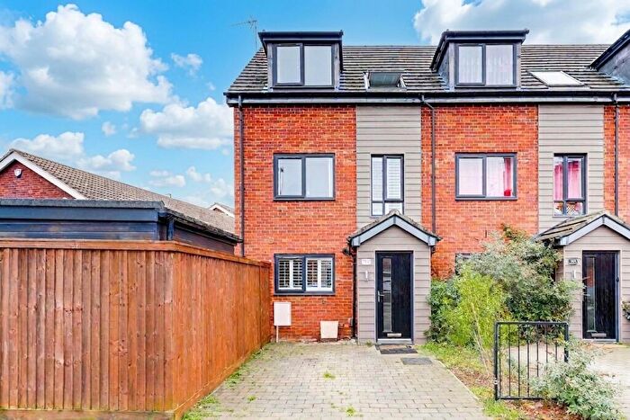 4 Bedroom Semi Detached House For Sale In Bulwell Lane, Nottingham, NG6