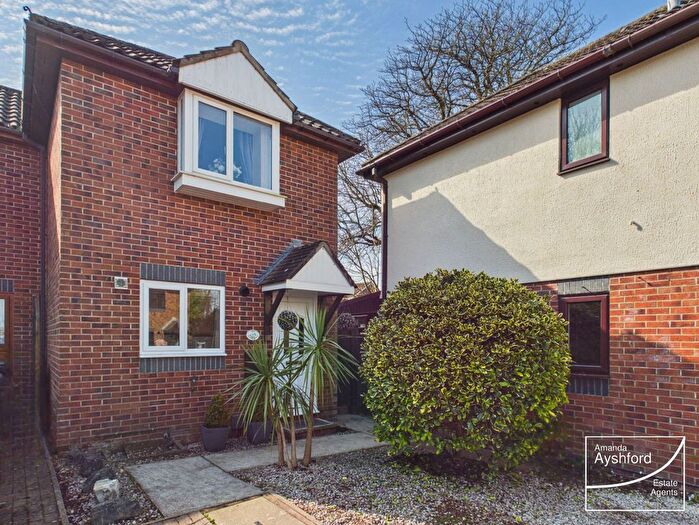 2 Bedroom End Terrace House For Sale In Kendlewood Close, Roselands, Paignton, TQ4