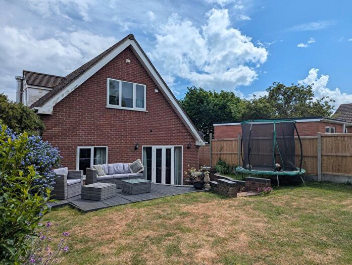4 Bedroom Detached Bungalow For Sale In Kingsdown, Deal, CT14