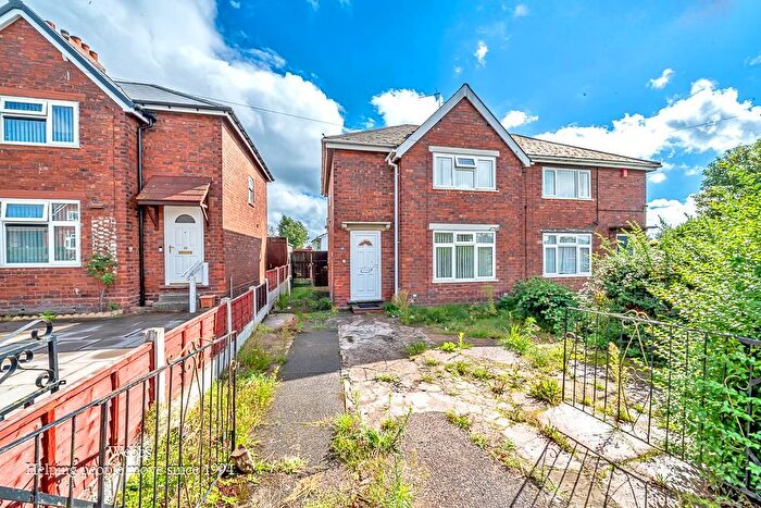 2 Bedroom Semi Detached House For Sale In Oak Crescent, Walsall, WS3