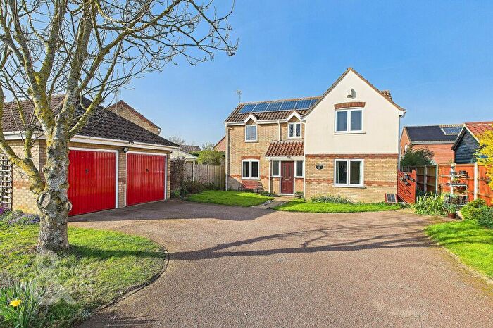 4 Bedroom Detached House For Sale In Church Road, Earsham, Bungay, NR35