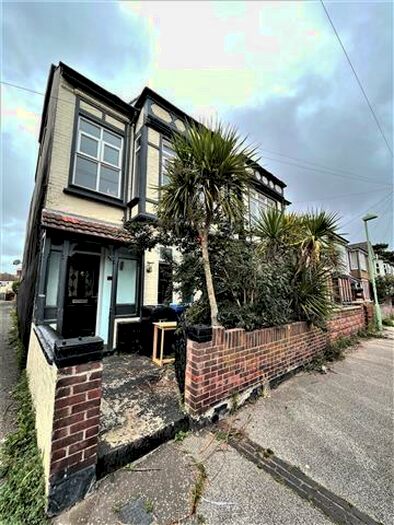 5 Bedroom House To Rent In Haward Street, Lowestoft, NR32