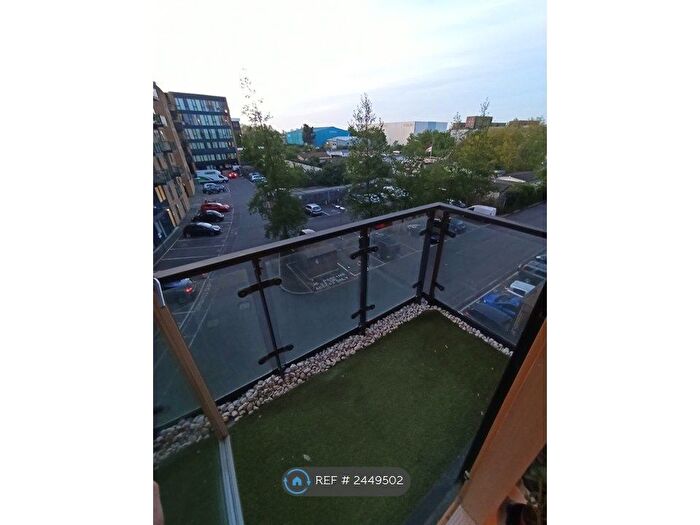 1 Bedroom Flat To Rent In Reed House, London, SW19