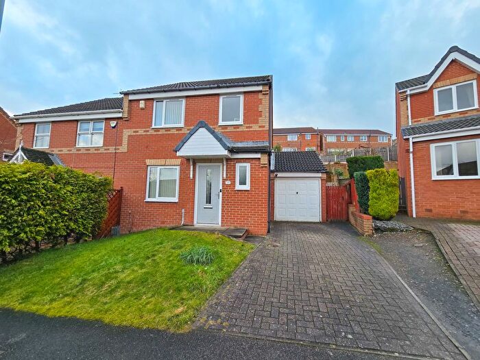 3 Bedroom Semi Detached House For Sale In Valley Crescent, Blaydon, NE21