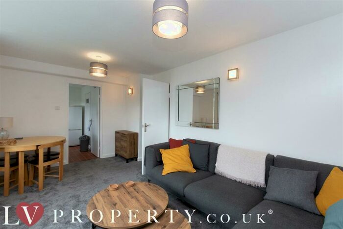 2 Bedroom Apartment To Rent In Wheeleys Road, Birmingham, B15
