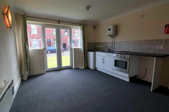 1 Bedroom Flat To Rent In Hospital Street, Walsall, WS2