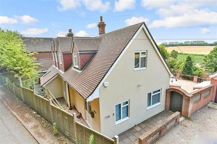5 Bedroom Detached House For Sale In Stockers Hill, Rodmersham Green, Sittingbourne, Kent, ME9