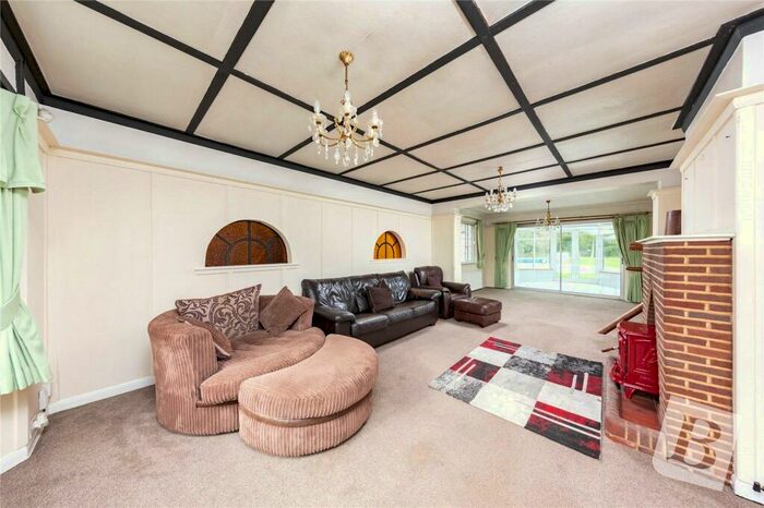 5 Bedroom Detached House To Rent In Ayloffs Close, Emerson Park, RM11