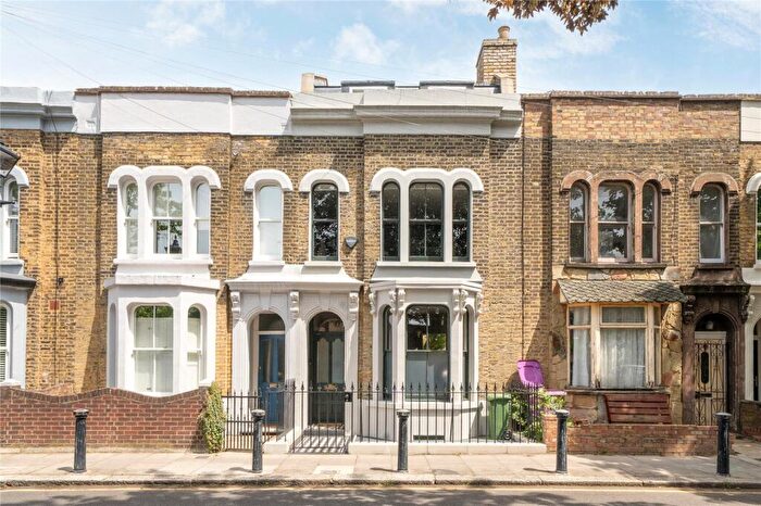 4 Bedroom Terraced House For Sale In Medway Road, Bow, London, E3