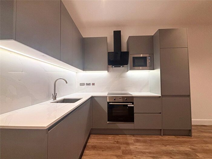 1 Bedroom Flat To Rent In Roop House, Fleet, Hampshire, GU51