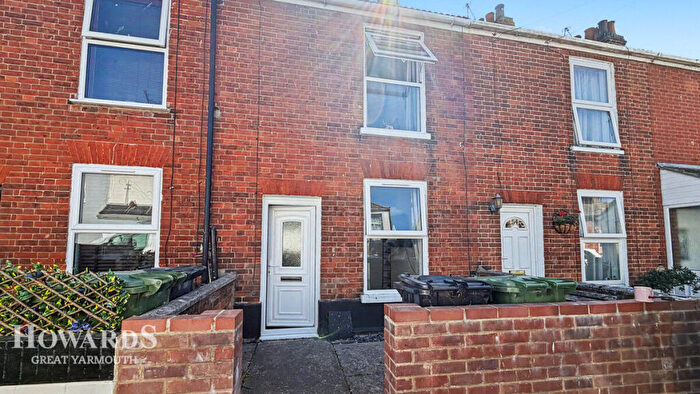 2 Bedroom Terraced House For Sale In South Market Road, Great Yarmouth, NR30