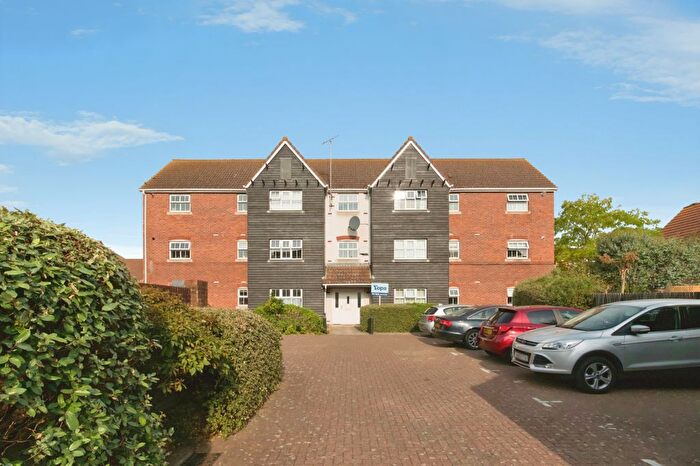 2 Bedroom Flat For Sale In Antigua Close, Eastbourne, BN23