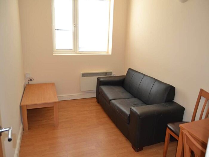 1 Bedroom Flat To Rent In Crwys Road, Cathays, Cardiff, CF24