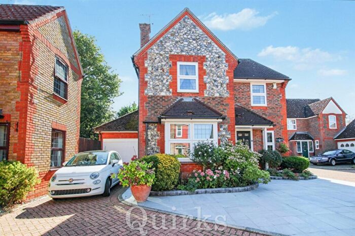 4 Bedroom Detached House For Sale In Western Mews, Billericay, CM12